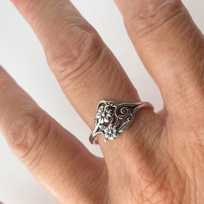 Timeless Bloom Elegance Ring